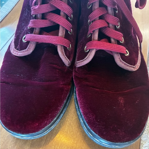 Dr. Martens Velvet Oxblood Shoreditch Burgundy Lace-Up Boots - Picture 2 of 7